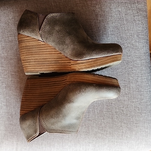 Dr Sholls Wedges - Picture 2 of 4